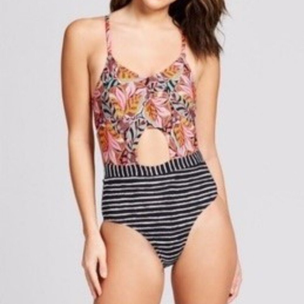 Social Angel Safari Cutout 1 piece